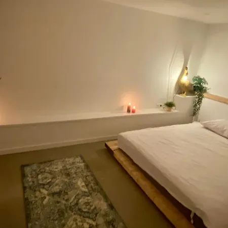 Tiny Beachhouse Bed & Breakfast *