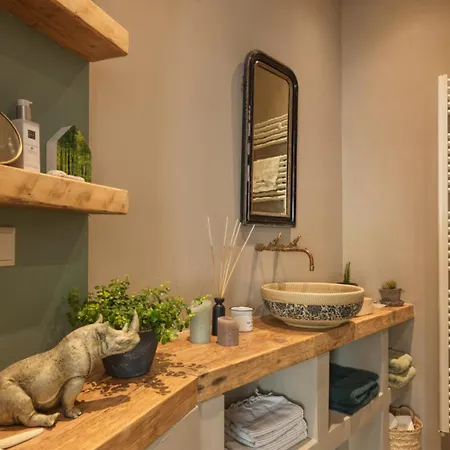 Tiny Beachhouse Bed & Breakfast
